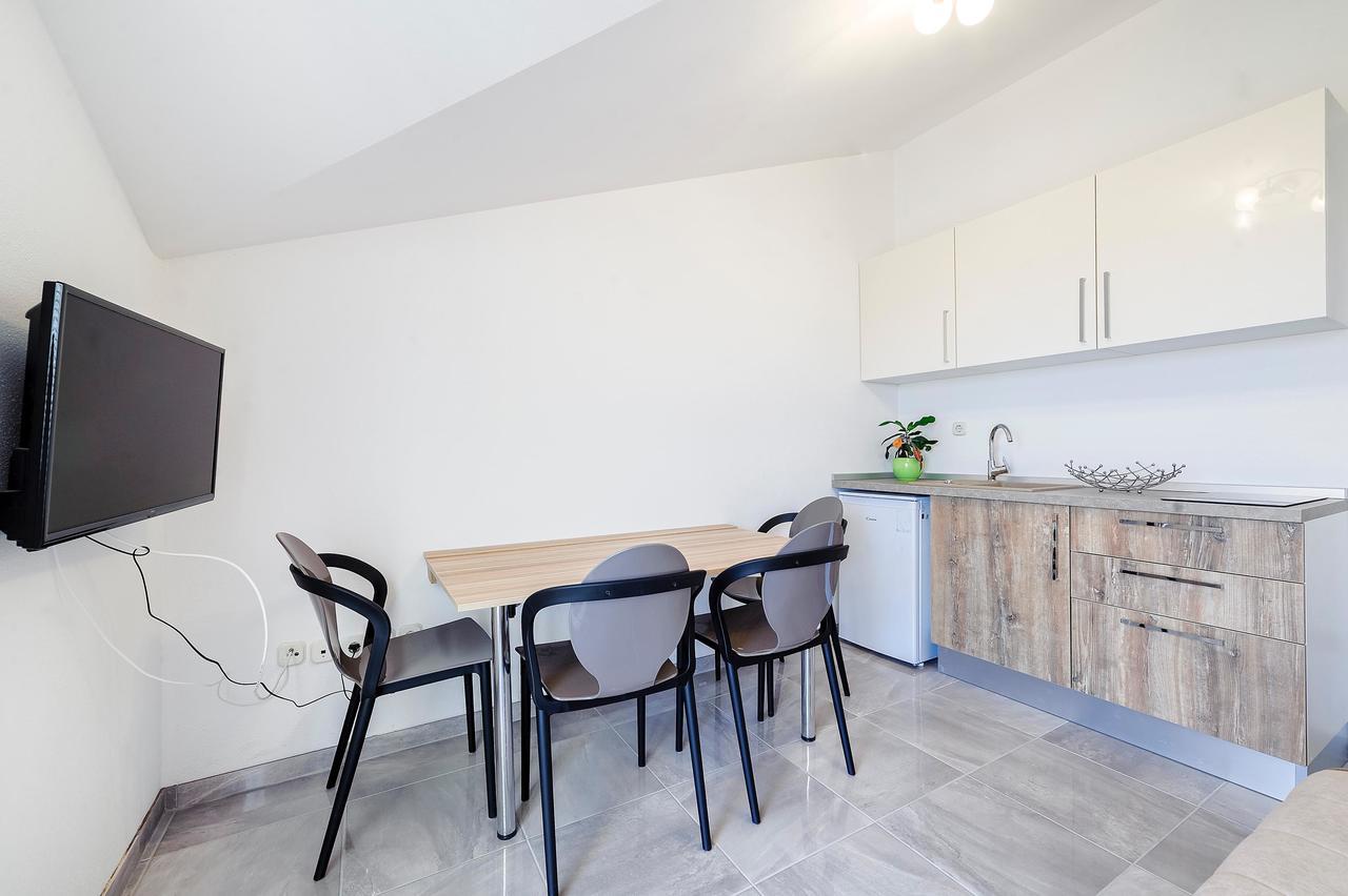 Apartments Bacic Vodice Exterior foto
