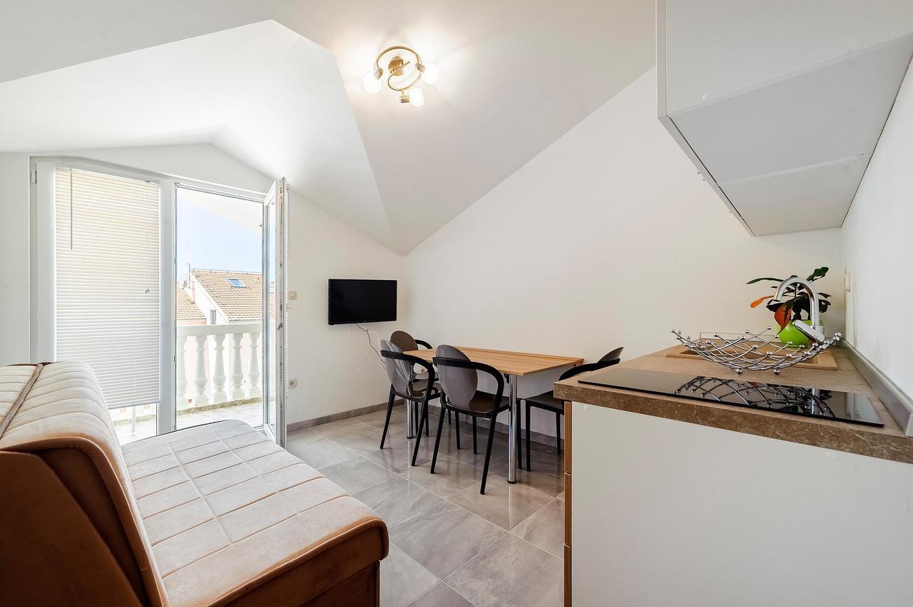 Apartments Bacic Vodice Exterior foto